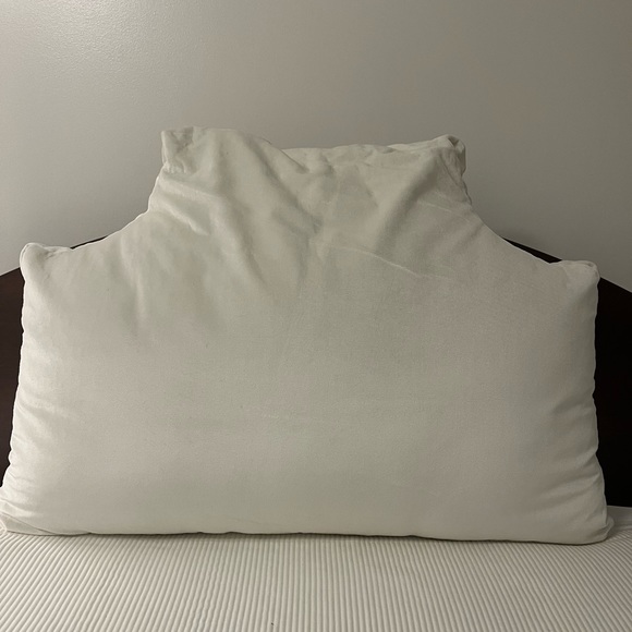 Premium White Pillow